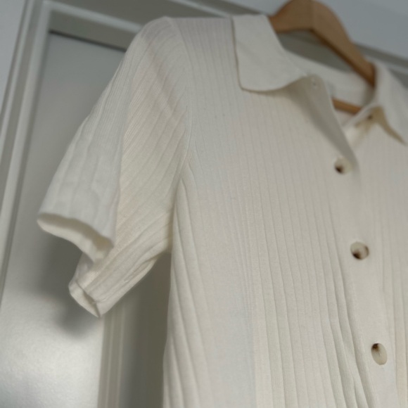 White Ribbed Button-Up Shirt - Picture 4 of 5